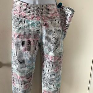 Fabletics Capris Multi color